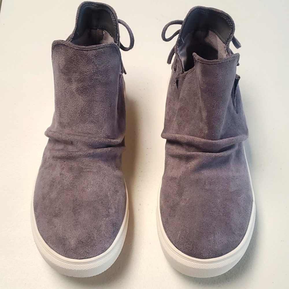 Very G Grey Suede Shoes